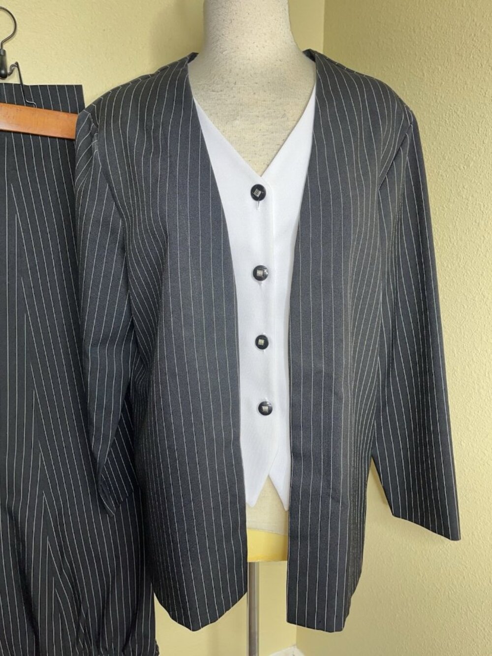 Helene Blake Pinstripe Pant Suit Black White Women's Size 18 Formal Career 2 Pc